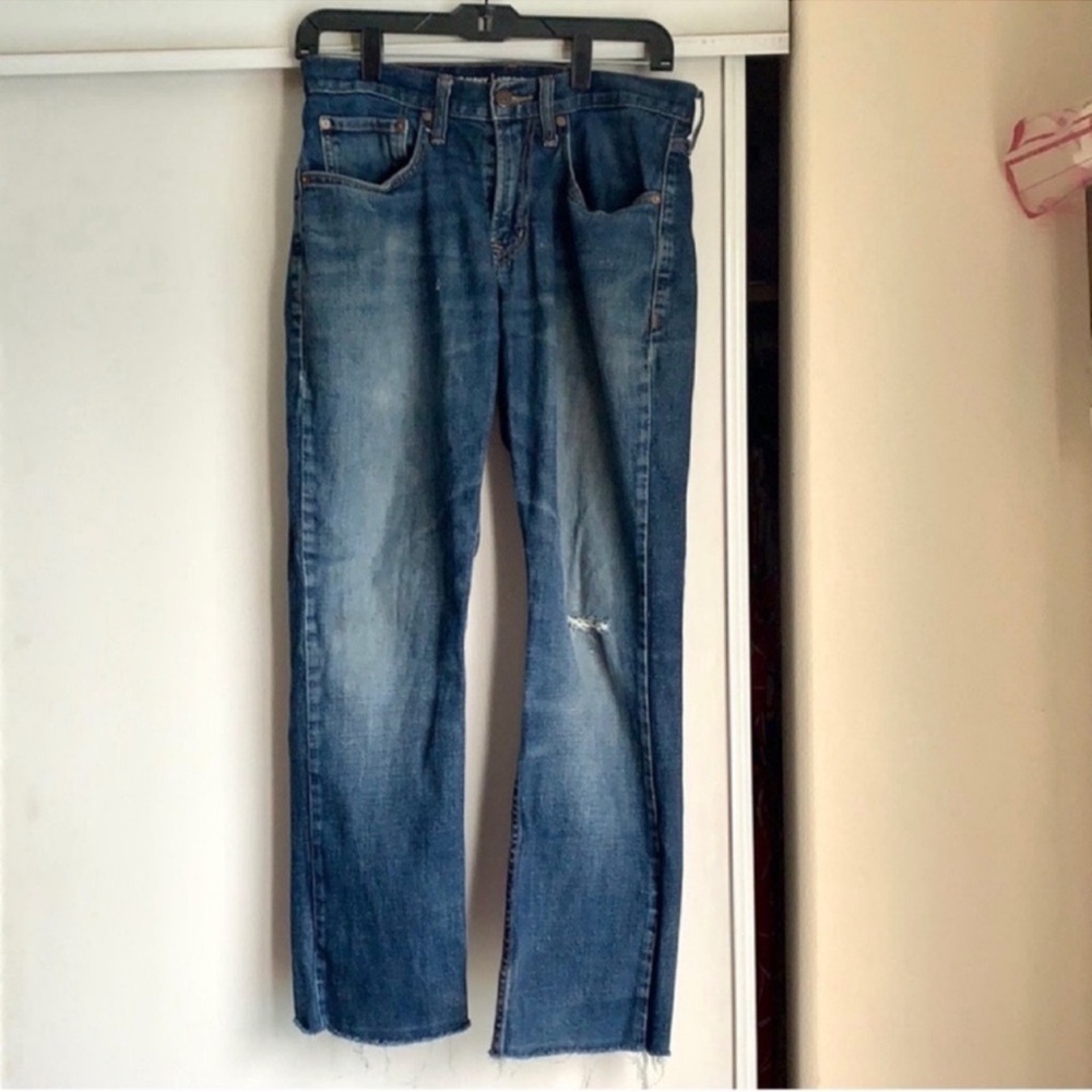 Straight distressed jeans 👖